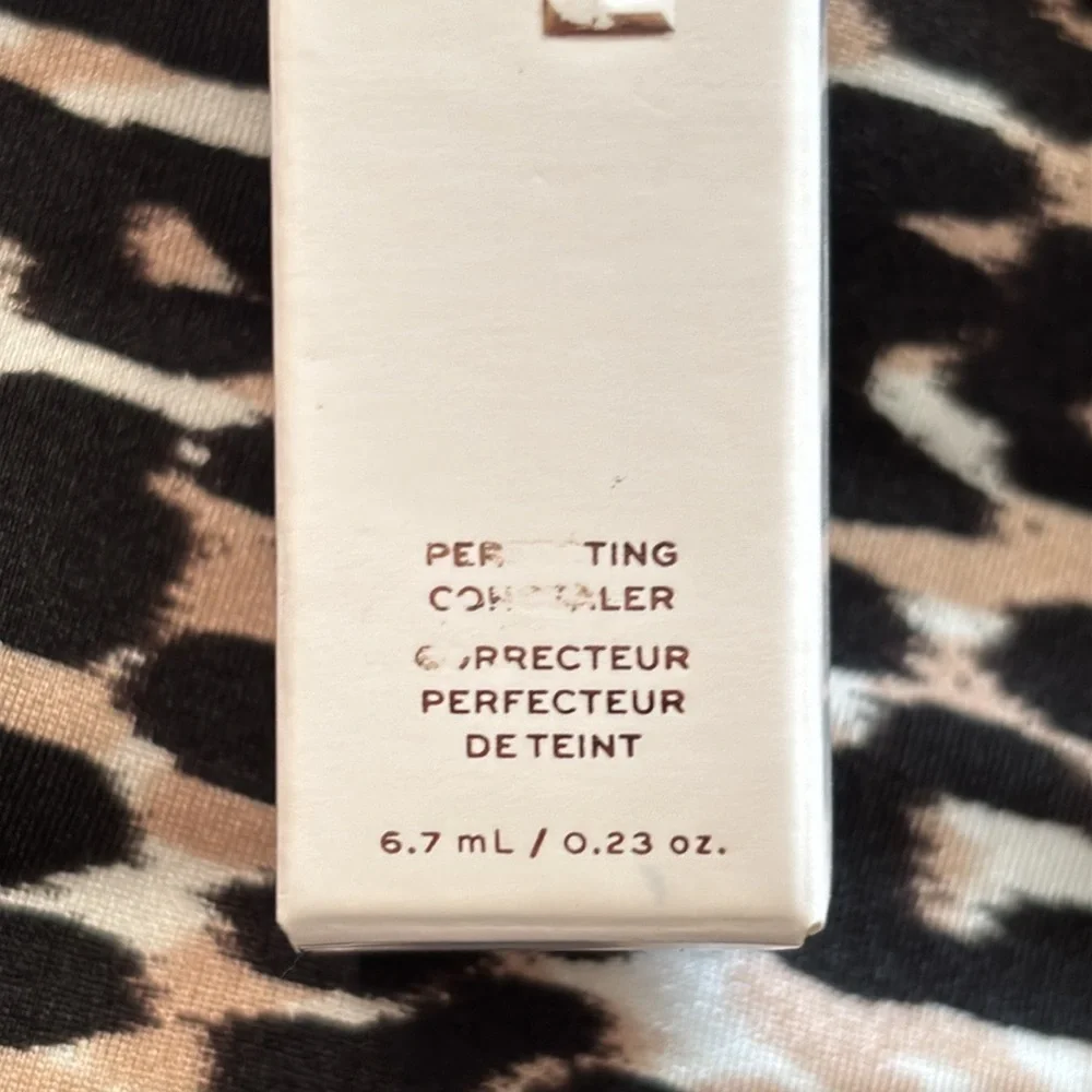Brand New Jaclyn Cosmetics Perfecting Concealer Tan Red